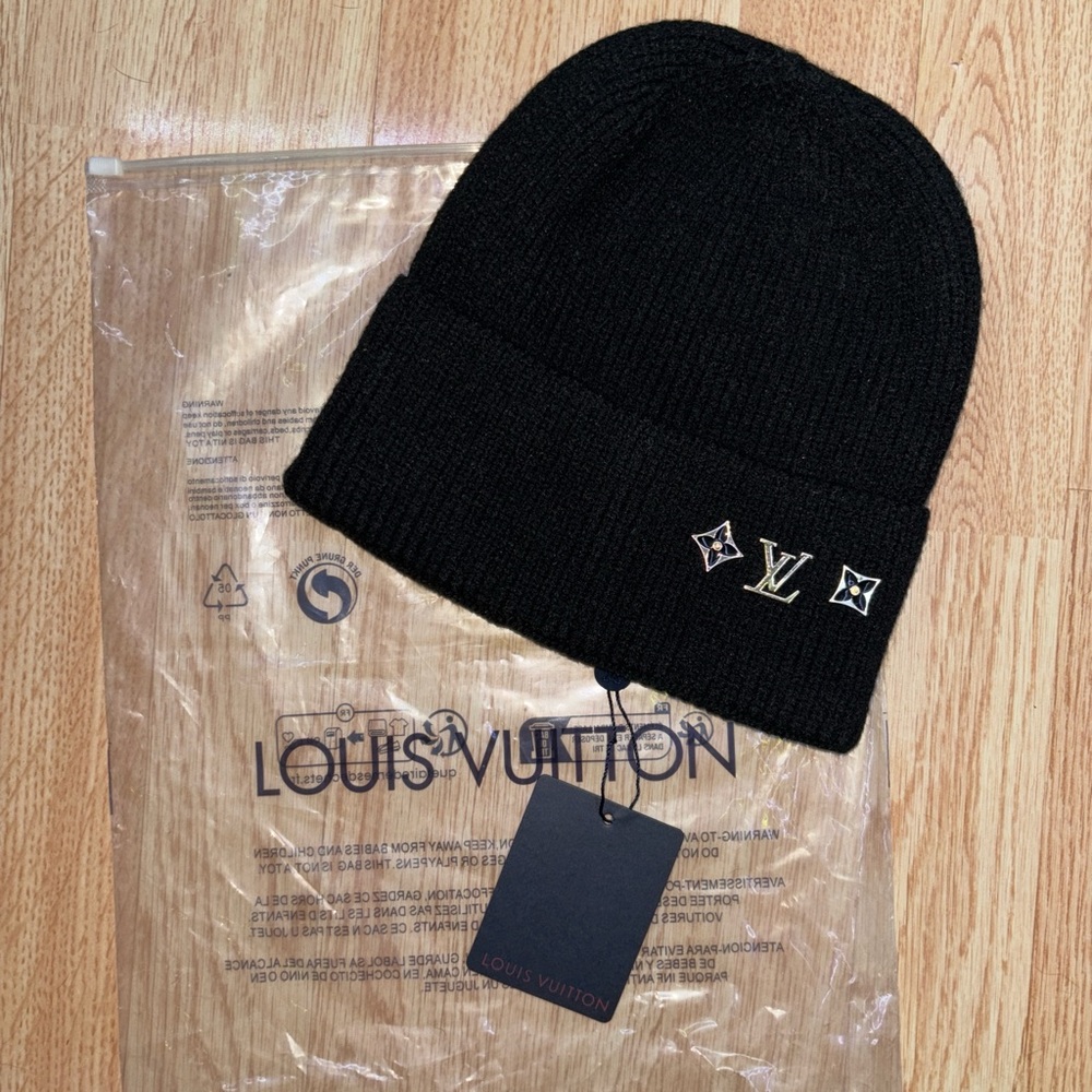 Louis Vuitton Black Logo Beanie